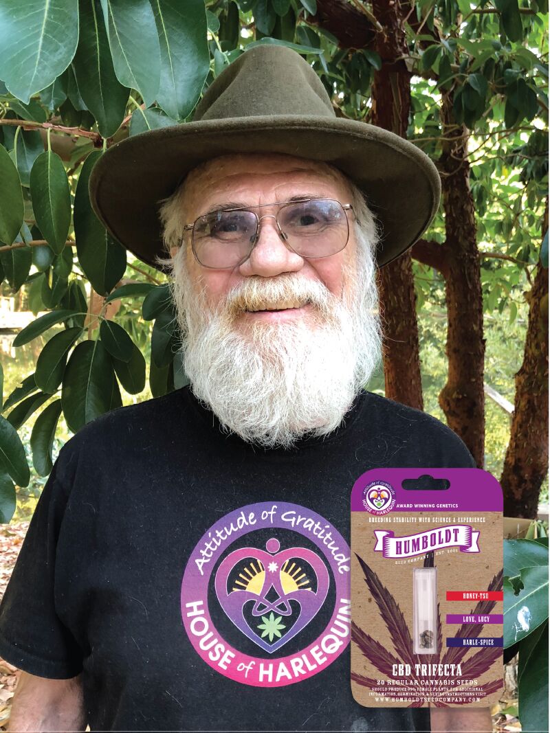 wade temp Wade Temp cannabis pioneer in black T-shirt with green hat and sunglasses smiling for a picture